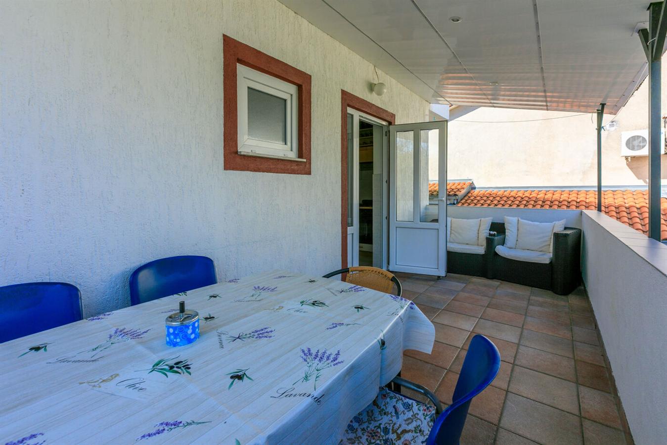 Apartment image 10